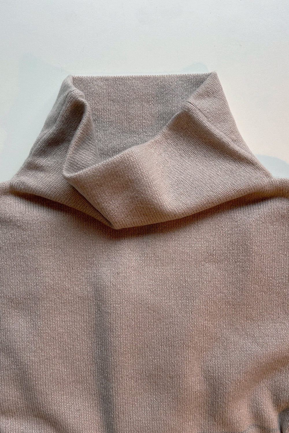 Stehkragen Pullover mit kurzem Arm